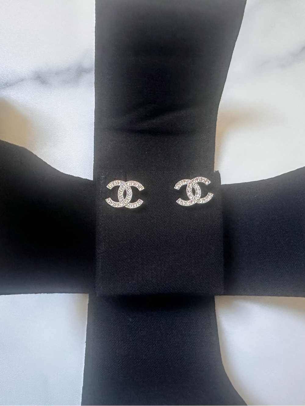 Chanel stud earrings - Picture 2 of 11